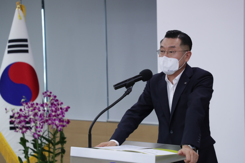 강경학 농지관리이사가 입학식에서 인사말을 하고 있다. 사진=한국농어촌공사