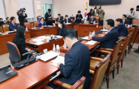 법사위 소위, '50억 클럽' 특검법 野 단독 의결…與 퇴장