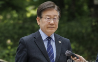 검찰, '쌍방울 대북송금' 의혹 관련 이재명 불구속기소…제3자 뇌물 혐의 등