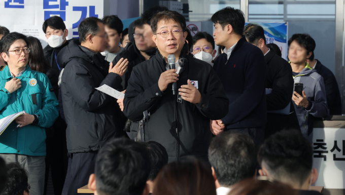 국토부, 무안공항 안전구역 기준 준수…한미 합동조사팀 19명 현장 조사